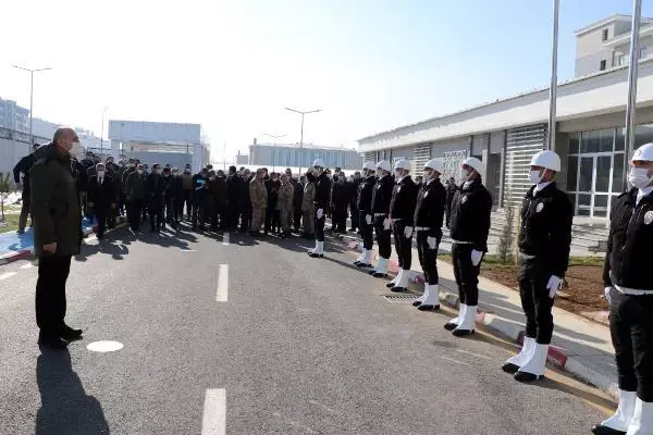 Son dakika haberi: Bakan Soylu'dan Van Emniyet Müdürlüğü'nün yeni binasına ziyaret Son dakika haberi: Bakan Soylu'dan Van Emniyet Müdürlüğü'nün yeni binasına ziyaret