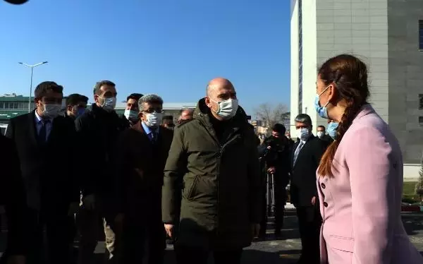 Son dakika haberi: Bakan Soylu'dan Van Emniyet Müdürlüğü'nün yeni binasına ziyaret Son dakika haberi: Bakan Soylu'dan Van Emniyet Müdürlüğü'nün yeni binasına ziyaret