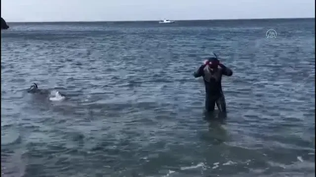 Botla açıldığı denizde kaybolan genci arama çalışmaları sürüyor Botla açıldığı denizde kaybolan genci arama çalışmaları sürüyor