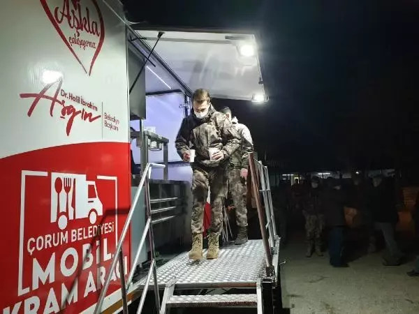 Son Dakika Haberleri Corum Da Polis Ve Bekcilere Corba Ve Cay Ikrami Haberler