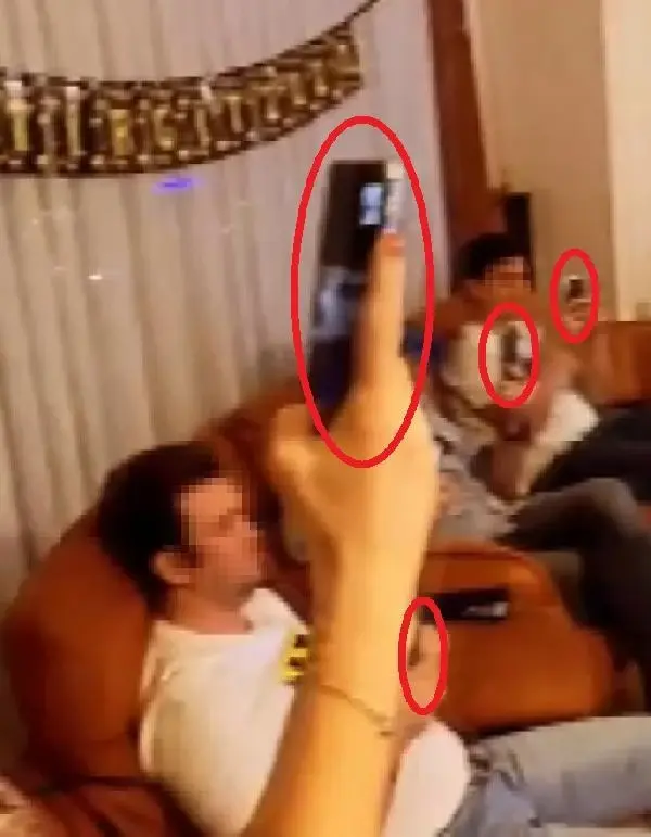 Dansözlü yılbaşı eğlencesini sosyal medyadan paylaşanlara polis baskını! Ceza yağdı Dansözlü yılbaşı eğlencesini sosyal medyadan paylaşanlara polis baskını! Ceza yağdı