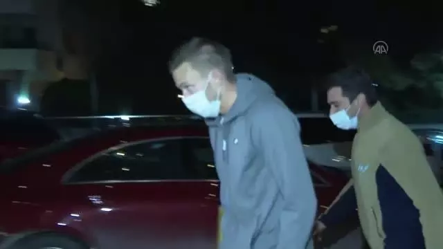 Galatasaraylı futbolculardan Omar Elabdellaoui'ye ziyaret Galatasaraylı futbolculardan Omar Elabdellaoui'ye ziyaret