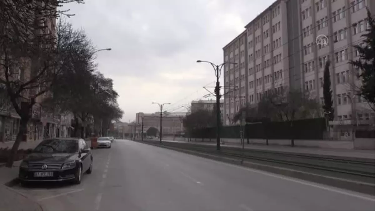 GAZİANTEP - Yeni yılın ilk gününde sokaklar sessiz kaldı