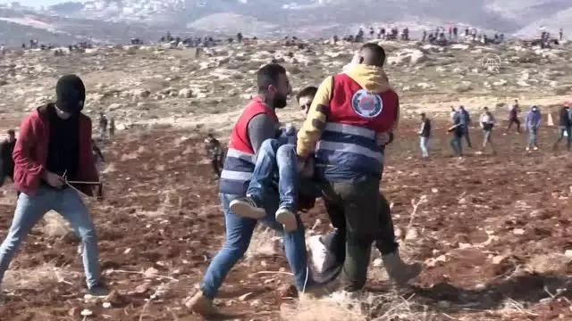 İsrail güçleri Batı Şeria'da 16 Filistinliyi yaraladı İsrail güçleri Batı Şeria'da 16 Filistinliyi yaraladı