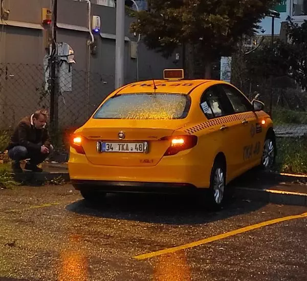 Son dakika haber... Kaza yapan ekmek teknesini görünce çöktü kaldı Son dakika haber... Kaza yapan ekmek teknesini görünce çöktü kaldı