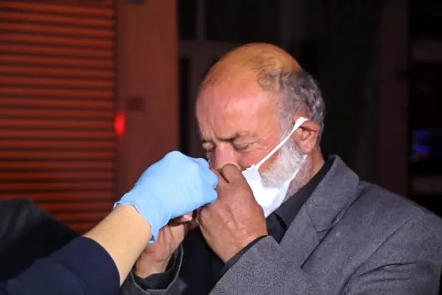 Polise 'bende korona varsa var' diyen alkollü şahısla imtihanı