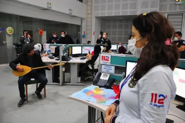 Sağlık çalışanlarına bağlamalı moral desteği