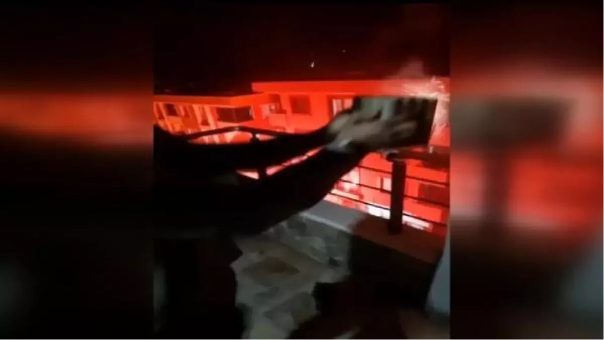 Sancaktepe'de terasta havai fişek patlatan gençler facianın eşiğinden döndüler