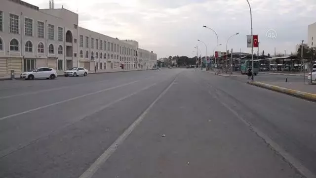 AFYONKARAHİSAR - Yılın ilk gününde cadde ve sokaklarda sessizlik hakim AFYONKARAHİSAR - Yılın ilk gününde cadde ve sokaklarda sessizlik hakim