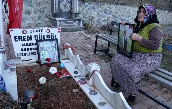 Şehit Eren Bülbül, doğum gününde unutulmadı (2) Şehit Eren Bülbül, doğum gününde unutulmadı (2)