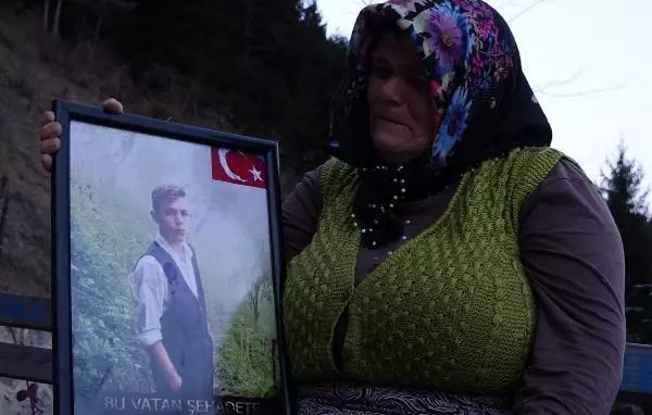 Şehit Eren Bülbül, doğum gününde unutulmadı (2) Şehit Eren Bülbül, doğum gününde unutulmadı (2)
