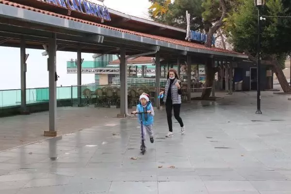 Son dakika haberleri | Sessizliğe bürünen Antalya, turistlere kaldı