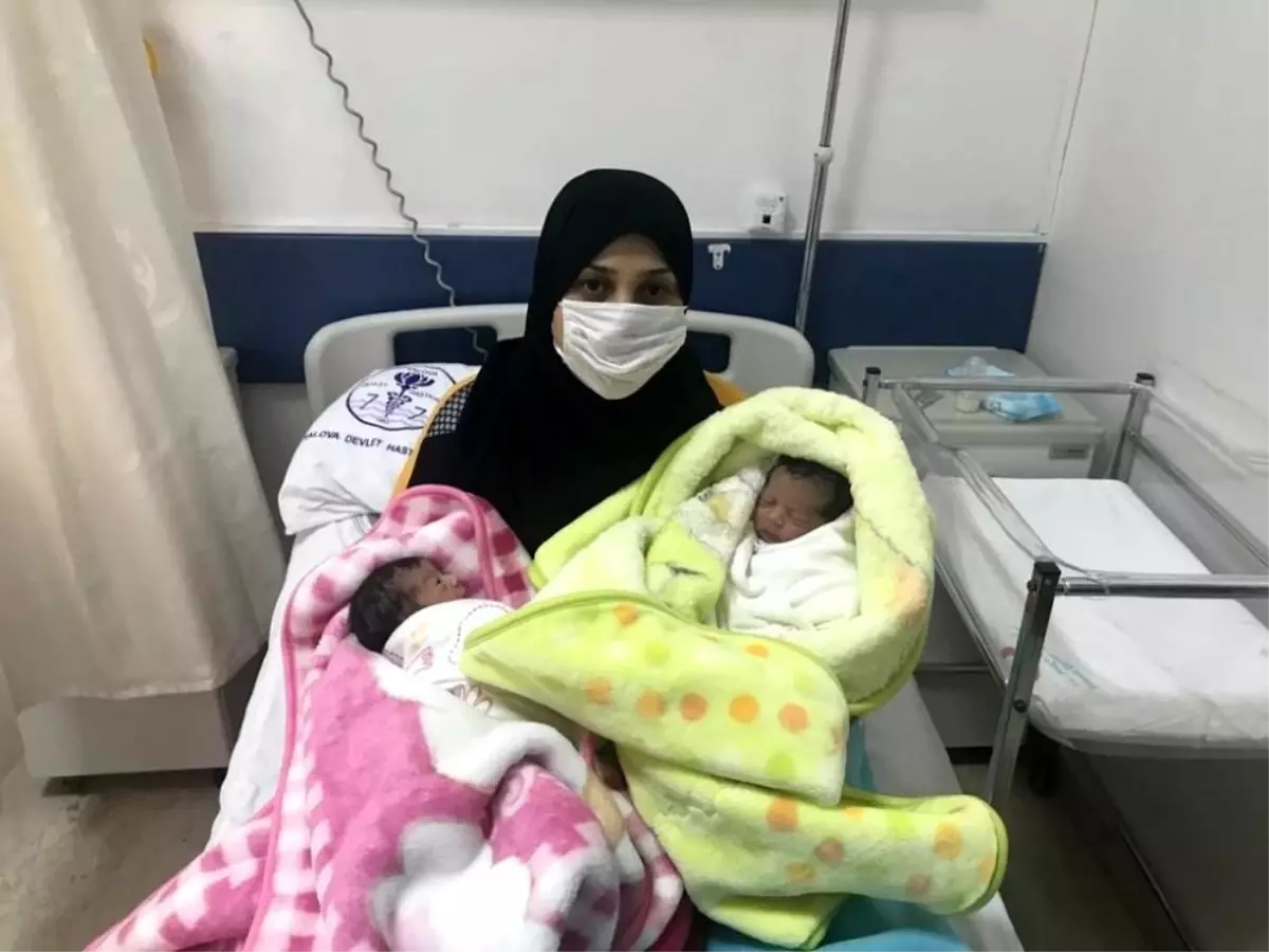Yalova'da yılın ilk ikiz bebekleri dünyaya geldi