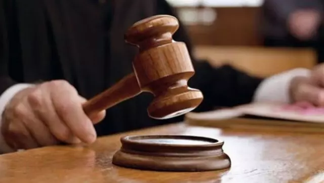 Yargıtay, eşini annesiyle görüşmeye zorlayan ve cinsel içerikli sitelere giren kocayı kusurlu buldu Yargıtay, eşini annesiyle görüşmeye zorlayan ve cinsel içerikli sitelere giren kocayı kusurlu buldu