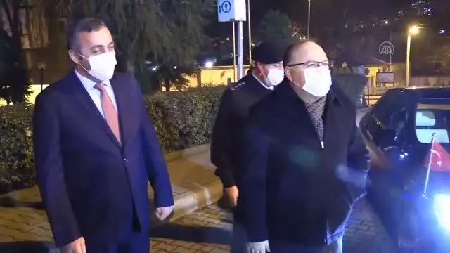 ZONGULDAK - Vali Mustafa Tutulmaz yılbaşı denetimlerine katıldı ZONGULDAK - Vali Mustafa Tutulmaz yılbaşı denetimlerine katıldı