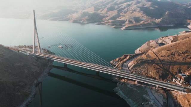 16 ilin geçiş noktasında bulunan Kömürhan Köprüsü açıldı 16 ilin geçiş noktasında bulunan Kömürhan Köprüsü açıldı