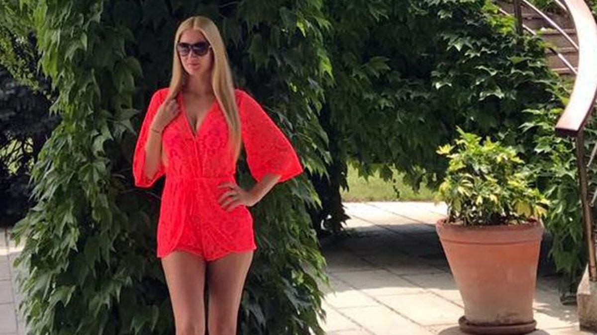 Alp Kırşan'ın komşusu genç kadın, elleri kelepçeli ve başına poşet geçirilmiş halde evinde ölü bulundu