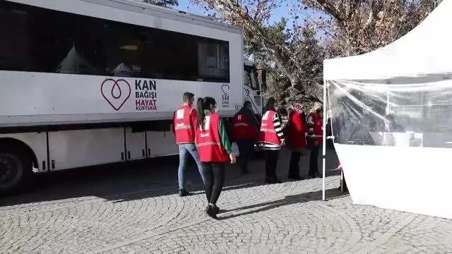 Çubuk'ta vatandaşlar kan bağışı kampanyasına ilgi gösterdi