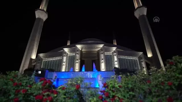 Diyanet İşleri Başkanı Erbaş, 'Geçmişten Geleceğe Muhasebe' sohbetinde konuştu Diyanet İşleri Başkanı Erbaş, 'Geçmişten Geleceğe Muhasebe' sohbetinde konuştu