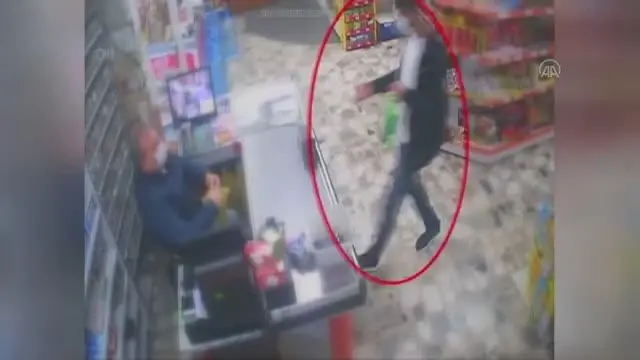 Esenler'de hırsızlık suçundan aranan 2 şüpheli gözaltına alındı Esenler'de hırsızlık suçundan aranan 2 şüpheli gözaltına alındı