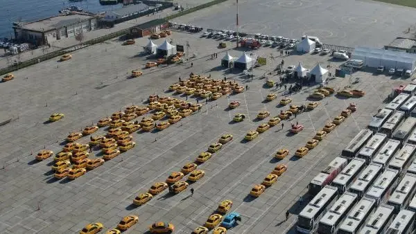/havadan fotoğraflar // Yenikapı'da taksimetre güncelleme kuyruğu devam ediyor /havadan fotoğraflar // Yenikapı'da taksimetre güncelleme kuyruğu devam ediyor