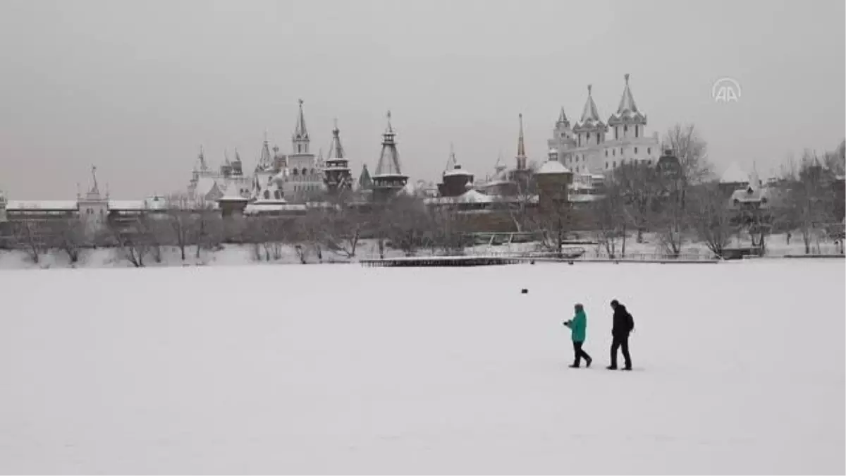 Izmaylovo Kremlin beyaza büründü