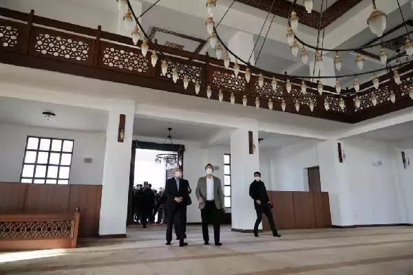 Kılıçdaroğlu'ndan Beylikdüzü'nde cemevi ve cami ziyareti Kılıçdaroğlu'ndan Beylikdüzü'nde cemevi ve cami ziyareti