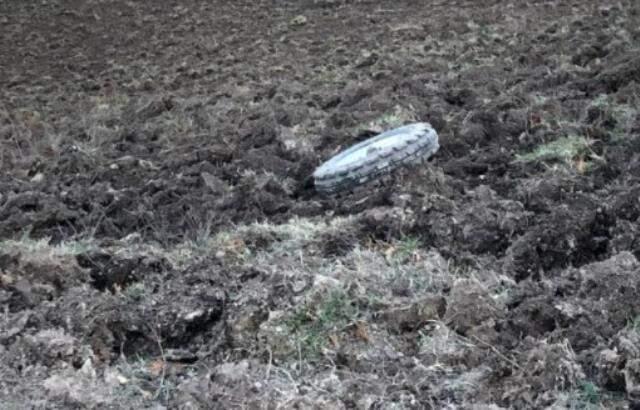 Ön tekerliği kopan traktör takla attı! Araçtan fırlayan sürücü hayatını kaybetti