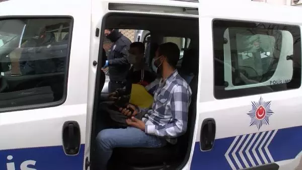 Sancaktepe'de polisten kaçan şüpheliler 14 kilometre sonra kartal'da yakalandı Sancaktepe'de polisten kaçan şüpheliler 14 kilometre sonra kartal'da yakalandı