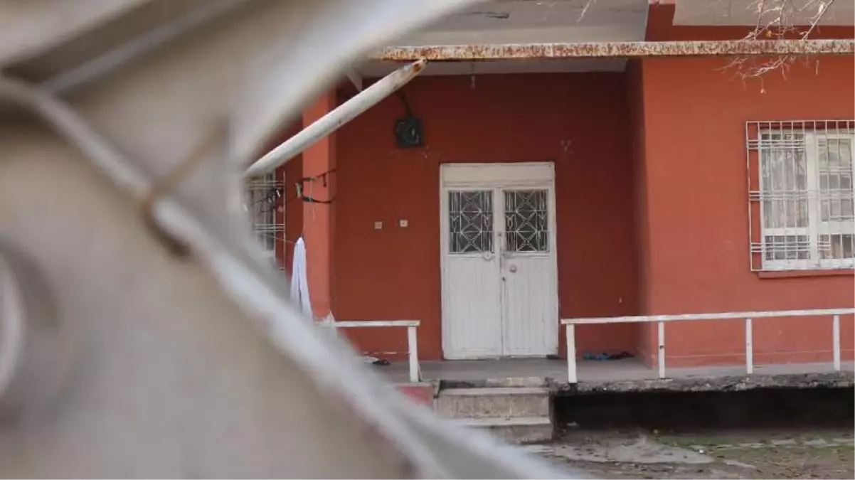 Sobadan zehirlenen çift öldü, 3 çocuğu komşular kurtardı