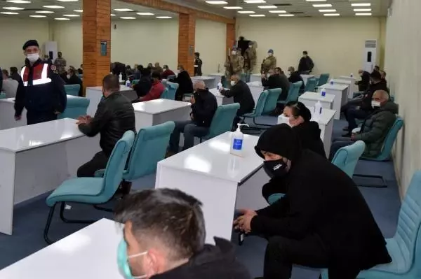 Tarsus'ta kumara mahalleli tepkisi: Yenice'nin adını lekeliyorlar Tarsus'ta kumara mahalleli tepkisi: Yenice'nin adını lekeliyorlar