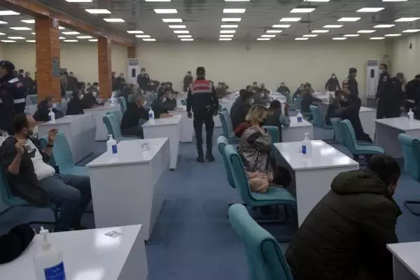 Tarsus'ta kumara mahalleli tepkisi: Yenice'nin adını lekeliyorlar Tarsus'ta kumara mahalleli tepkisi: Yenice'nin adını lekeliyorlar