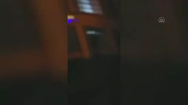 Tuzla'da bir apartmanda çıkan yangın söndürüldü Tuzla'da bir apartmanda çıkan yangın söndürüldü