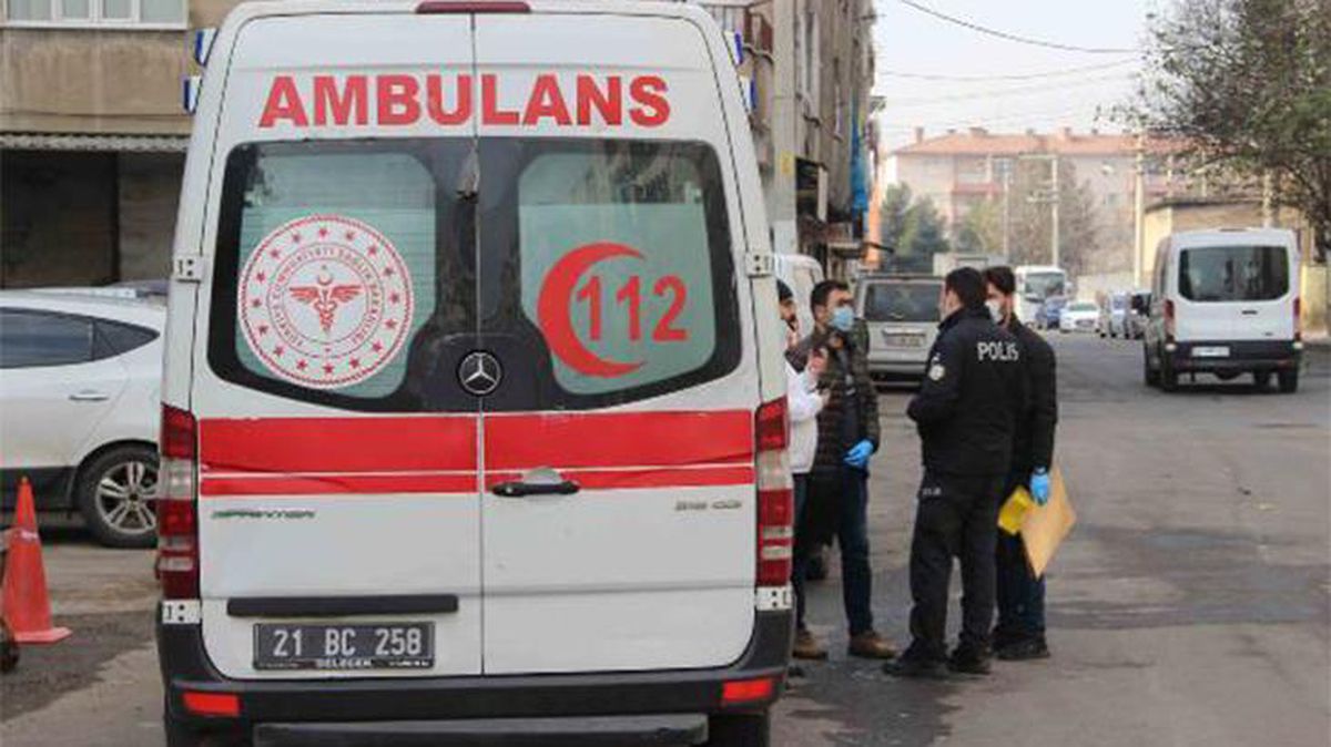 Üstüne kuma gelmesini kabullenemeyen kadın, kocasını bıçakladı