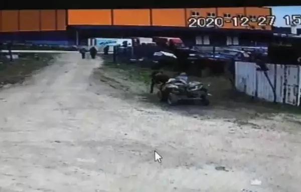 At arabasıyla 6 ton demir hırsızlığı kamerada