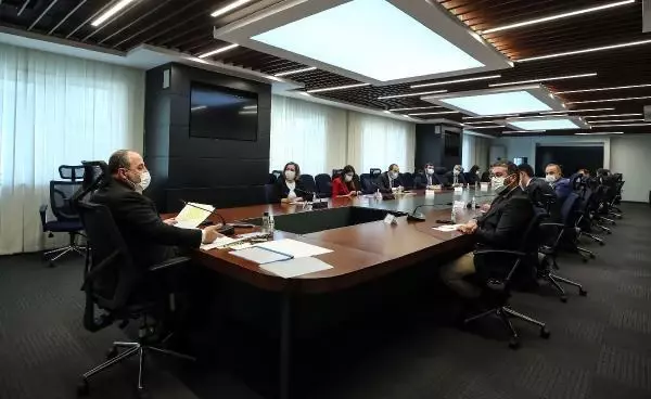 Bakan Varank, Manisa'ya yatırıma hazırlanan ancak daha sonra vazgeçen Volkswagen'in kararıyla ilgili ilk kez konuştu (1) Bakan Varank, Manisa'ya yatırıma hazırlanan ancak daha sonra vazgeçen Volkswagen'in kararıyla ilgili ilk kez konuştu (1)
