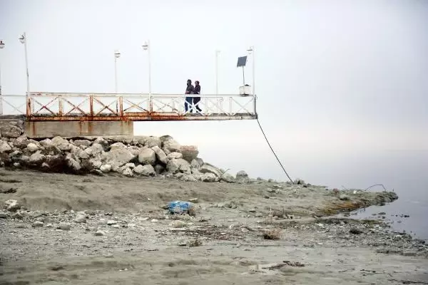 Son dakika haber! Burdur Gölü'nün suyu çekildi, iskele ortada kaldı Son dakika haber! Burdur Gölü'nün suyu çekildi, iskele ortada kaldı