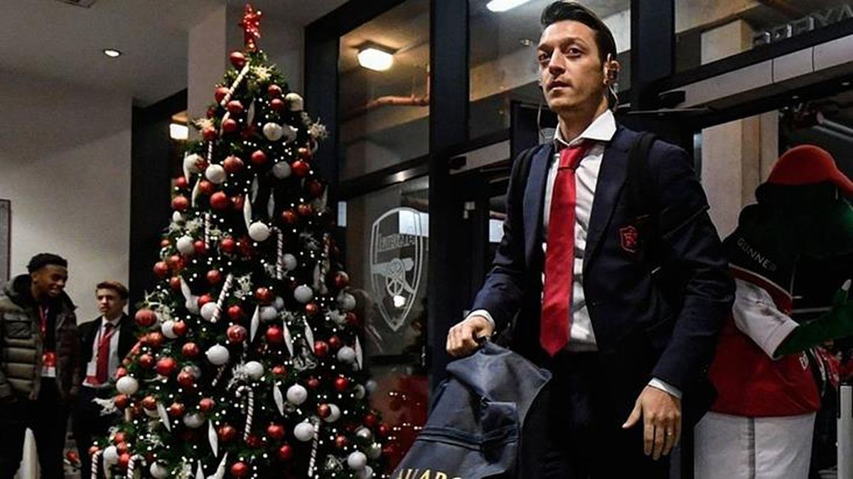 Fenerbahçe yöneticisi Selahattin Baki'den Mesut Özil sözleri: Taraftar olarak isterim