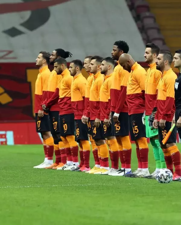 Galatasaray'da kadro sil baştan! Galatasaray'da kadro sil baştan!