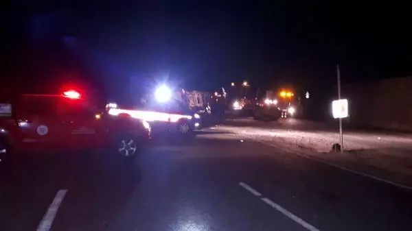 Son dakika haber! Geri dönüşüm malzemesi yüklü TIR devrildi, sürücü öldü Son dakika haber! Geri dönüşüm malzemesi yüklü TIR devrildi, sürücü öldü