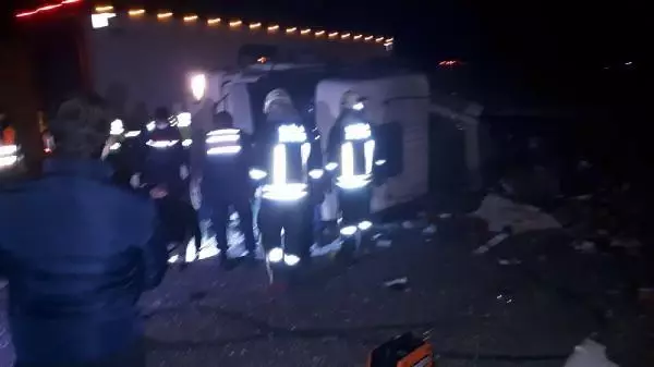 Son dakika haber! Geri dönüşüm malzemesi yüklü TIR devrildi, sürücü öldü Son dakika haber! Geri dönüşüm malzemesi yüklü TIR devrildi, sürücü öldü