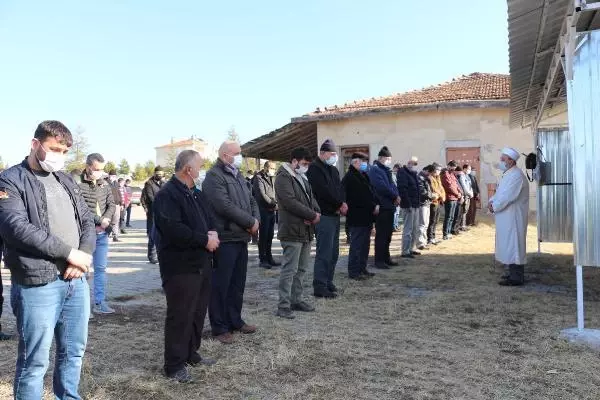 Son dakika haberi! Otoparkta ölü bulunan 3 gençten Burak, Çankırı'da toprağa verildi Son dakika haberi! Otoparkta ölü bulunan 3 gençten Burak, Çankırı'da toprağa verildi