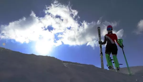 Palandöken'de kısıtlamada sadece milli sporcular kayabildi Palandöken'de kısıtlamada sadece milli sporcular kayabildi
