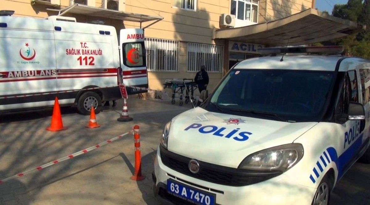 Para kavgası kanlı bitti! Sokak ortasında iki kardeşini birden bıçakladı