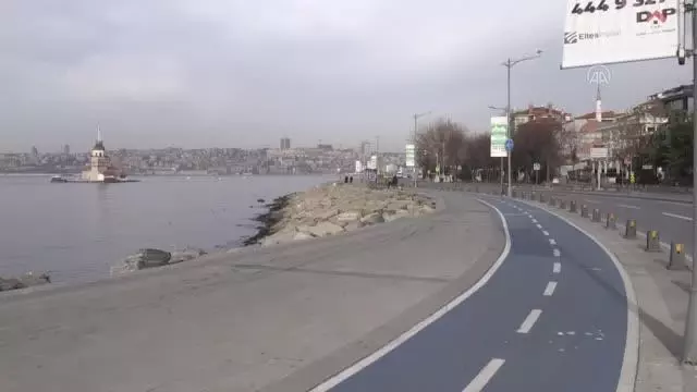 Son dakika haberleri! Pazar gününe sakin uyandı - Eminönü ve Galata Köprüsü Son dakika haberleri! Pazar gününe sakin uyandı - Eminönü ve Galata Köprüsü