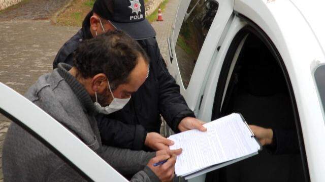 Sokağa çıkma kısıtlamasını ihlal eden alkollü vatandaş: Maraş Kalesi'ndeki Türk bayrağını bekliyorum