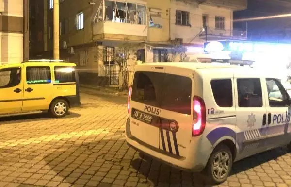 Turgutlu'da iki aile arasında bıçaklı- sopalı kavga: 3 yaralı