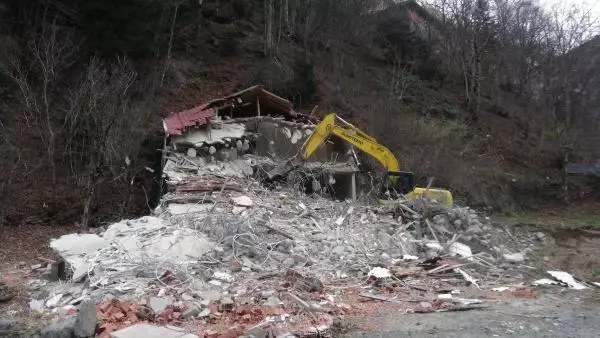 Uzungöl'de, ikinci yıkım dalgası bekleyişi Uzungöl'de, ikinci yıkım dalgası bekleyişi