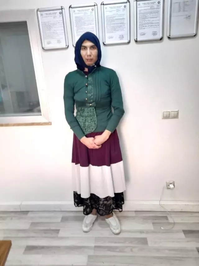 Yılbaşı gecesi kadın kılığına girip 5 milyonluk lüks aracı çaldı! O anlar kamerada Yılbaşı gecesi kadın kılığına girip 5 milyonluk lüks aracı çaldı! O anlar kamerada