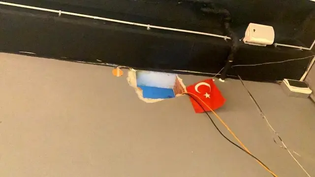 Yılbaşı gecesi kadın kılığına girip 5 milyonluk lüks aracı çaldı! O anlar kamerada Yılbaşı gecesi kadın kılığına girip 5 milyonluk lüks aracı çaldı! O anlar kamerada